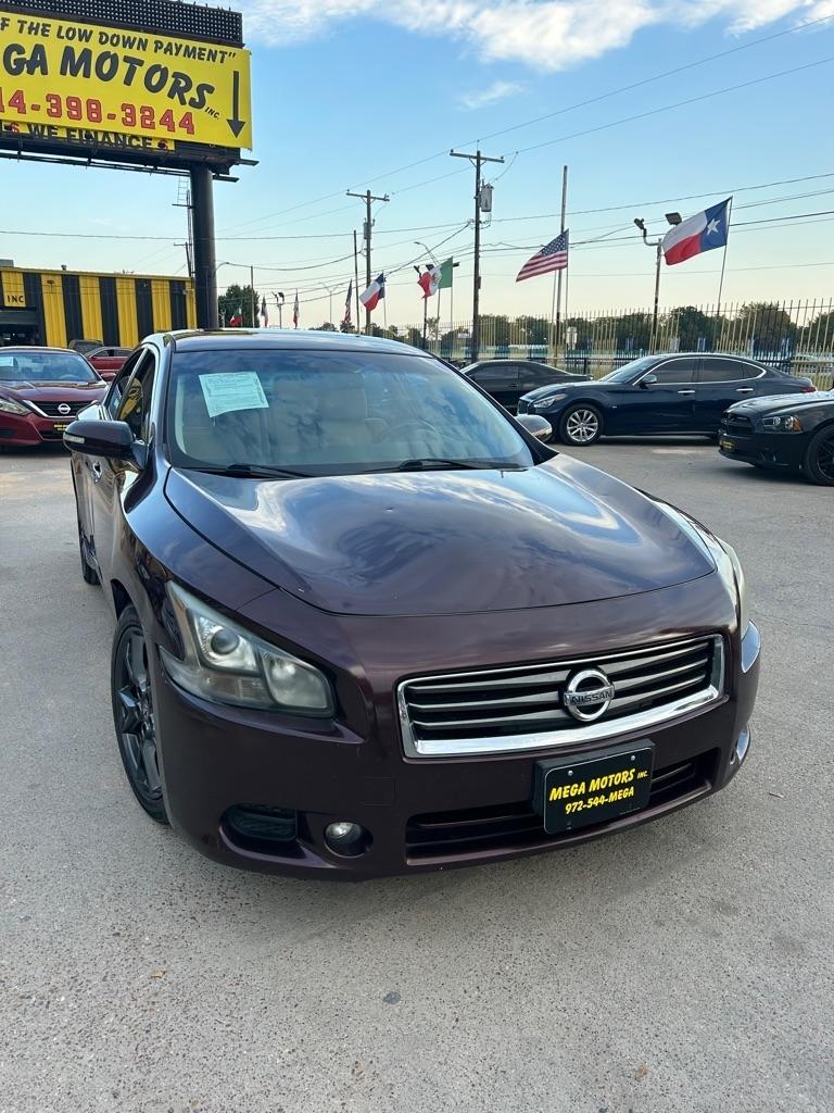 Nissan Maxima  2014