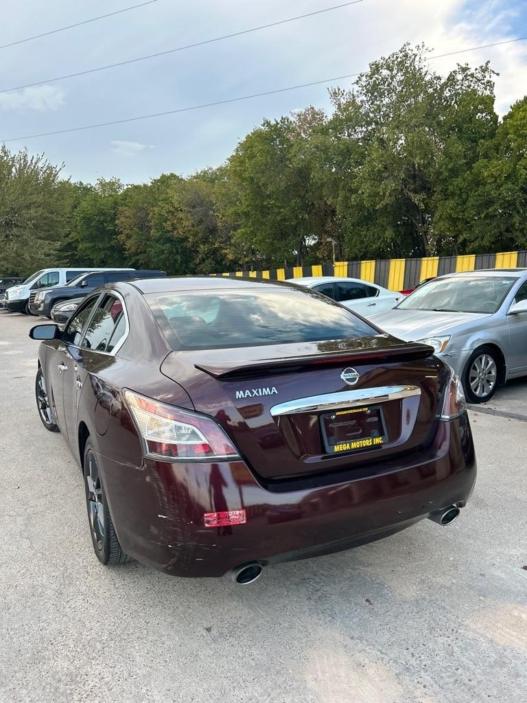 Nissan Maxima  2014