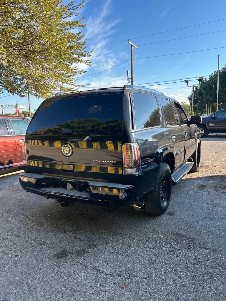 Cadillac Escalade  2005