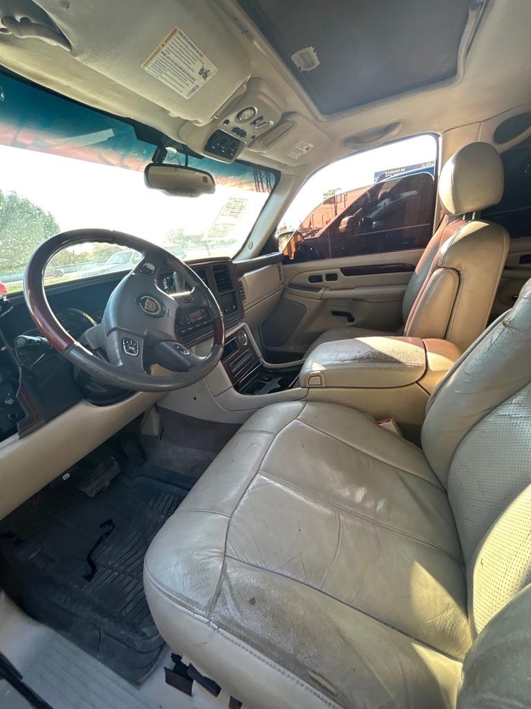 Cadillac Escalade  2005