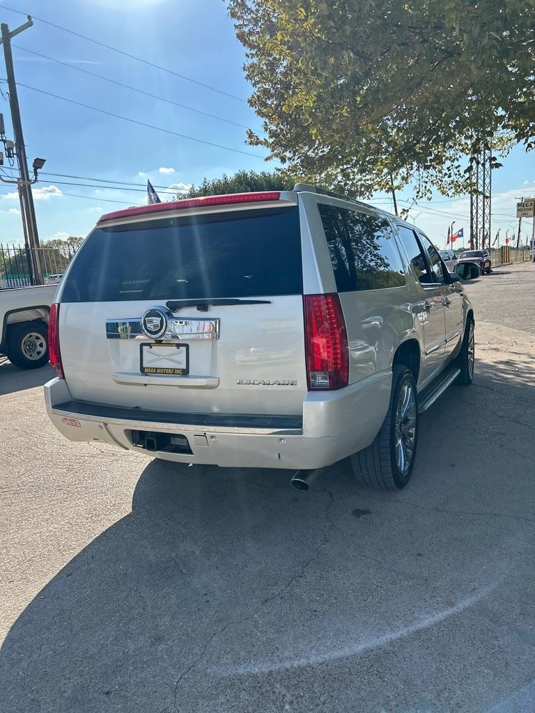 Cadillac Escalade  2008