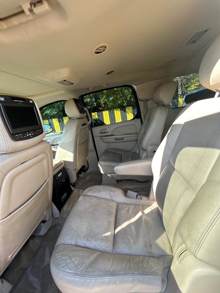 Cadillac Escalade  2008