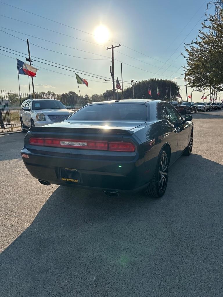 Dodge Challenger  2014