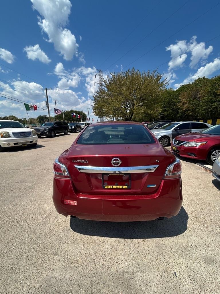 Nissan Altima  2014