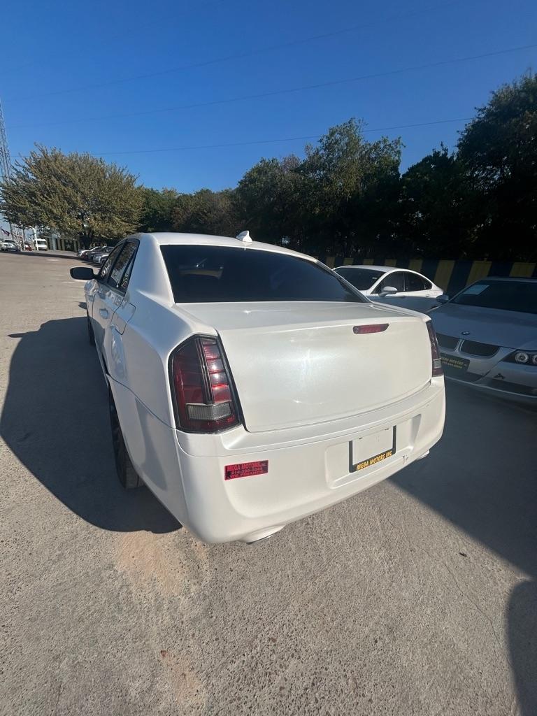 Chrysler 300  2014