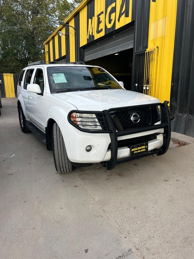 Nissan Pathfinder  2008