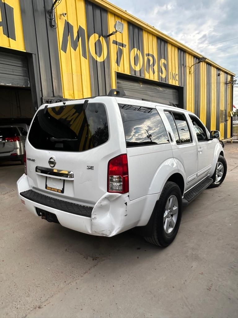 Nissan Pathfinder  2008