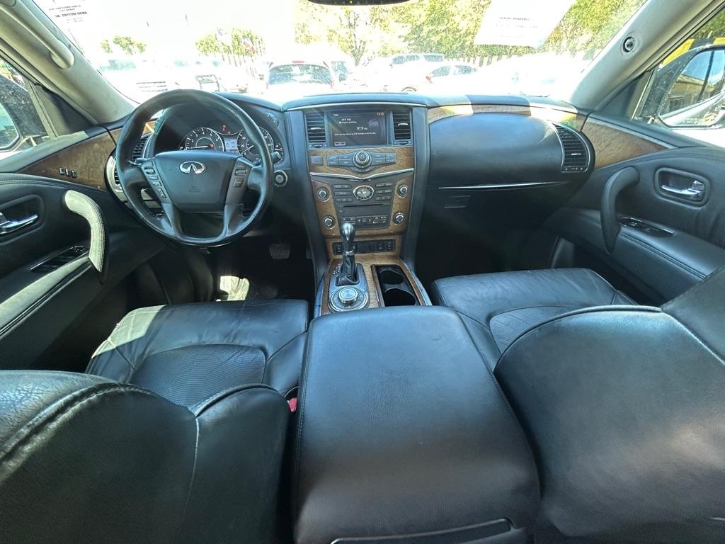 Infiniti QX56  2011