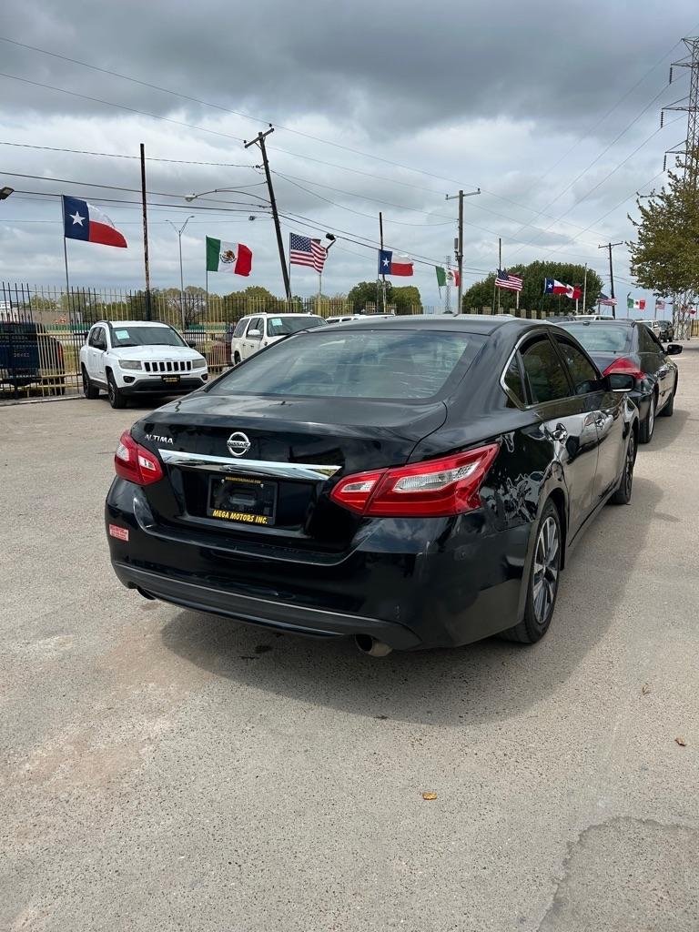 Nissan Altima  2016