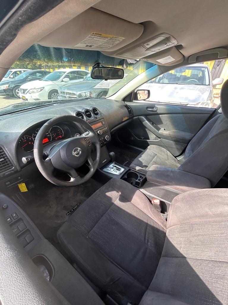 Nissan Altima  2012