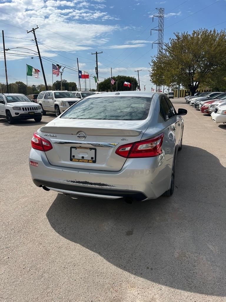Nissan Altima  2016
