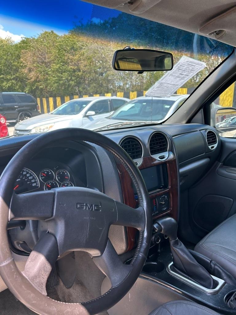 GMC Envoy  2003