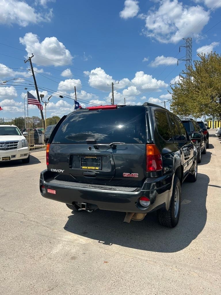 GMC Envoy  2003