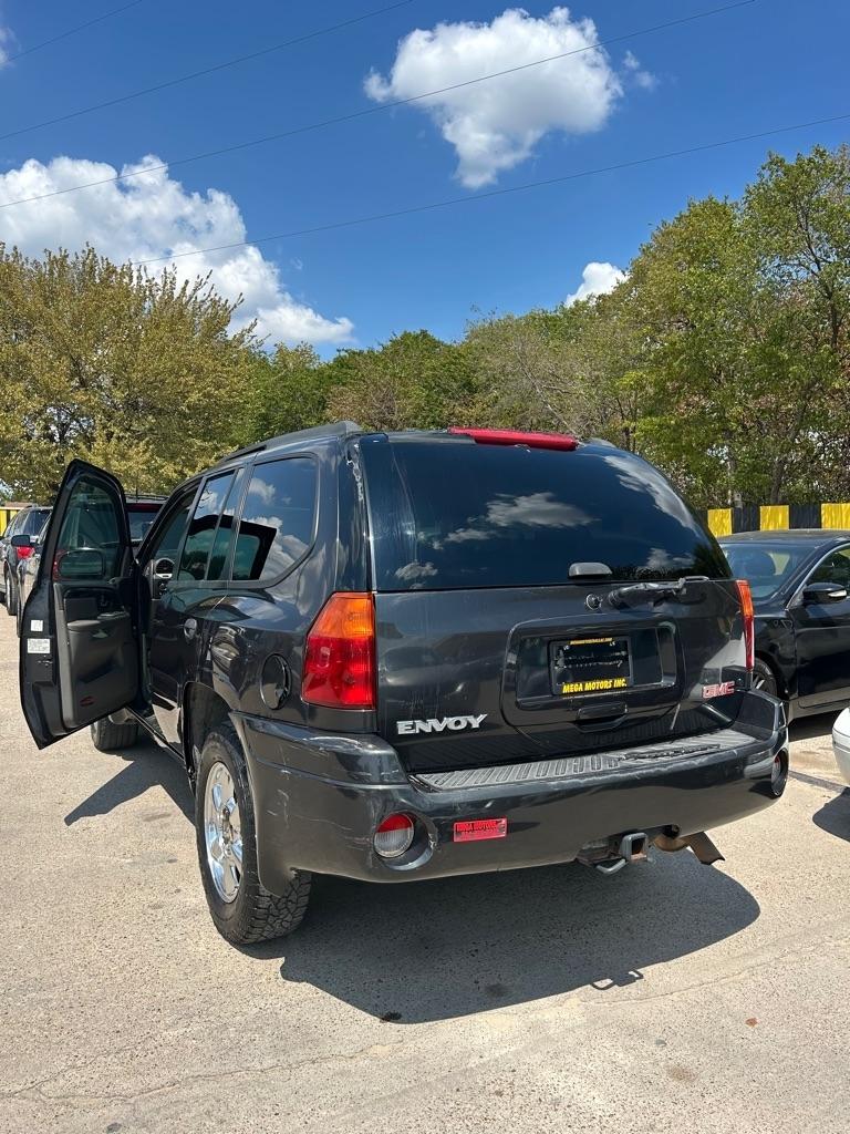 GMC Envoy  2003