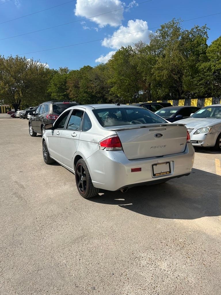 Ford Focus  2011