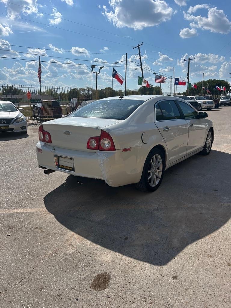 Chevrolet Malibu  2011