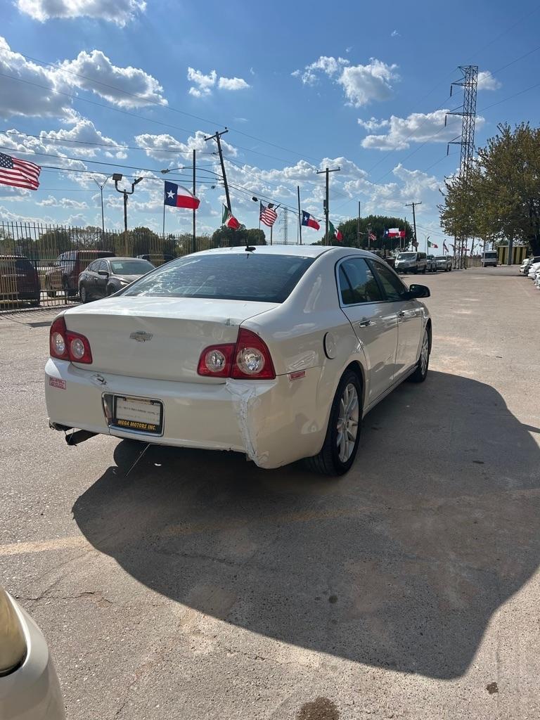 Chevrolet Malibu  2011