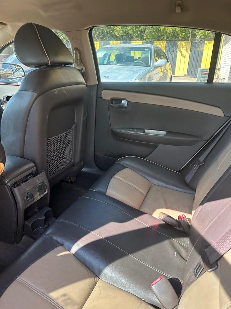 Chevrolet Malibu  2011