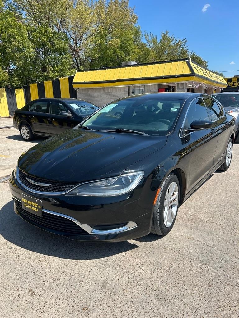 Chrysler 200  2015