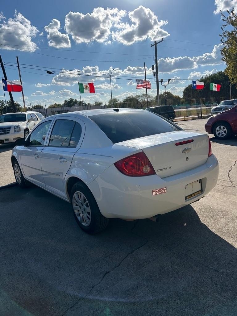 Chevrolet Cobalt  2010