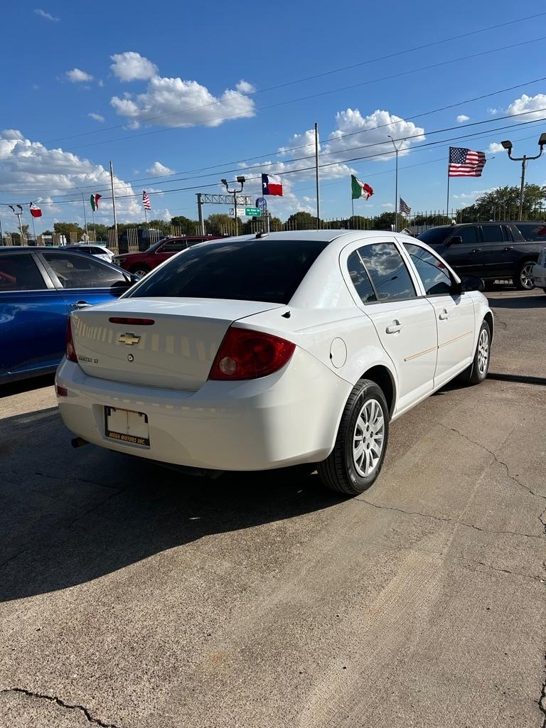 Chevrolet Cobalt  2010