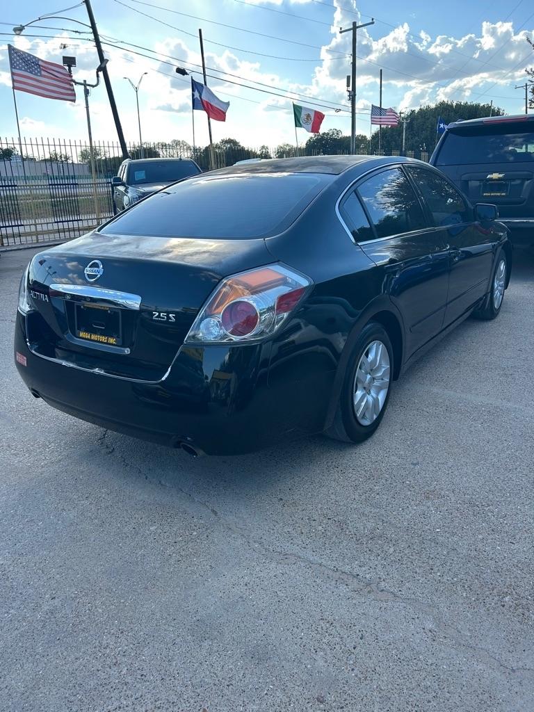 Nissan Altima  2012