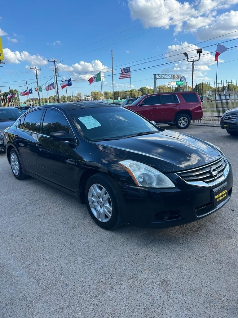 Nissan Altima  2012