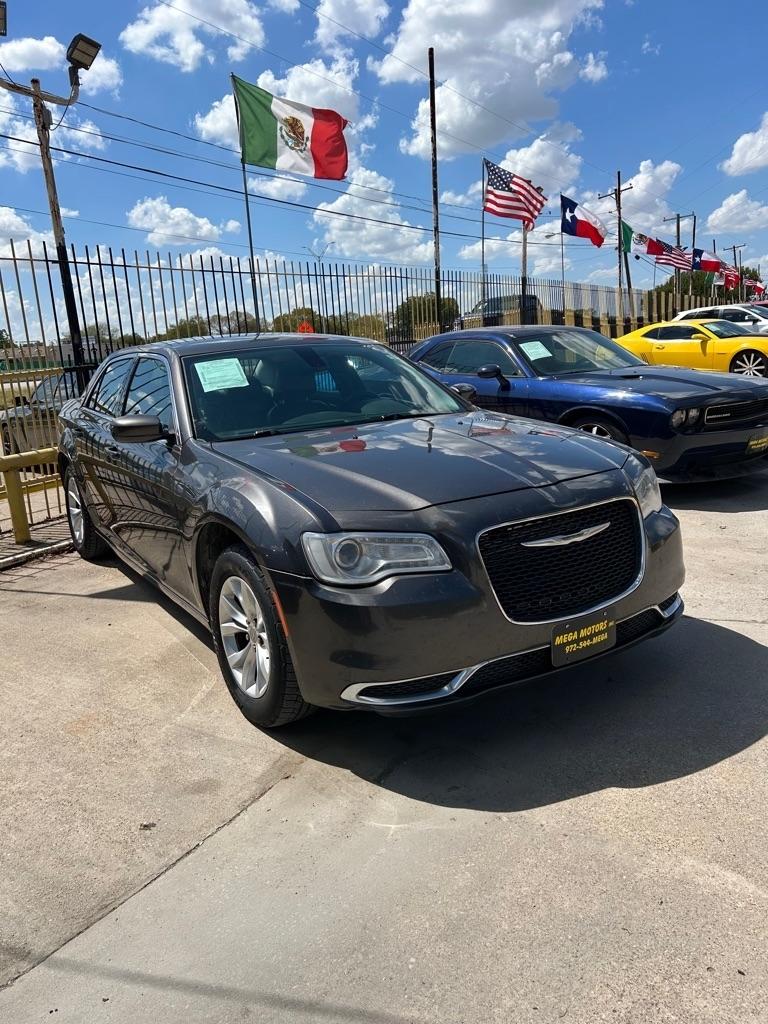 Chrysler 300  2016