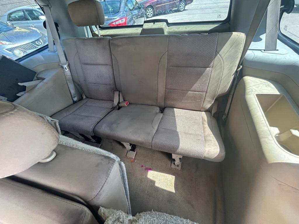 Nissan Armada  2005