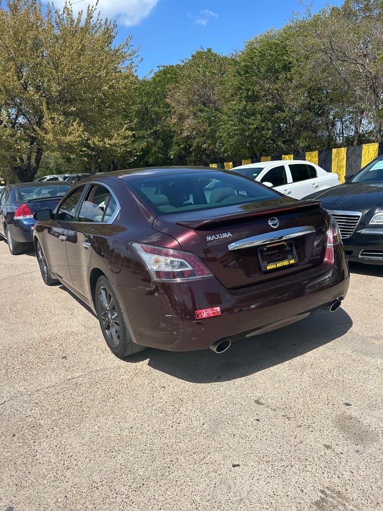 Nissan Maxima  2014