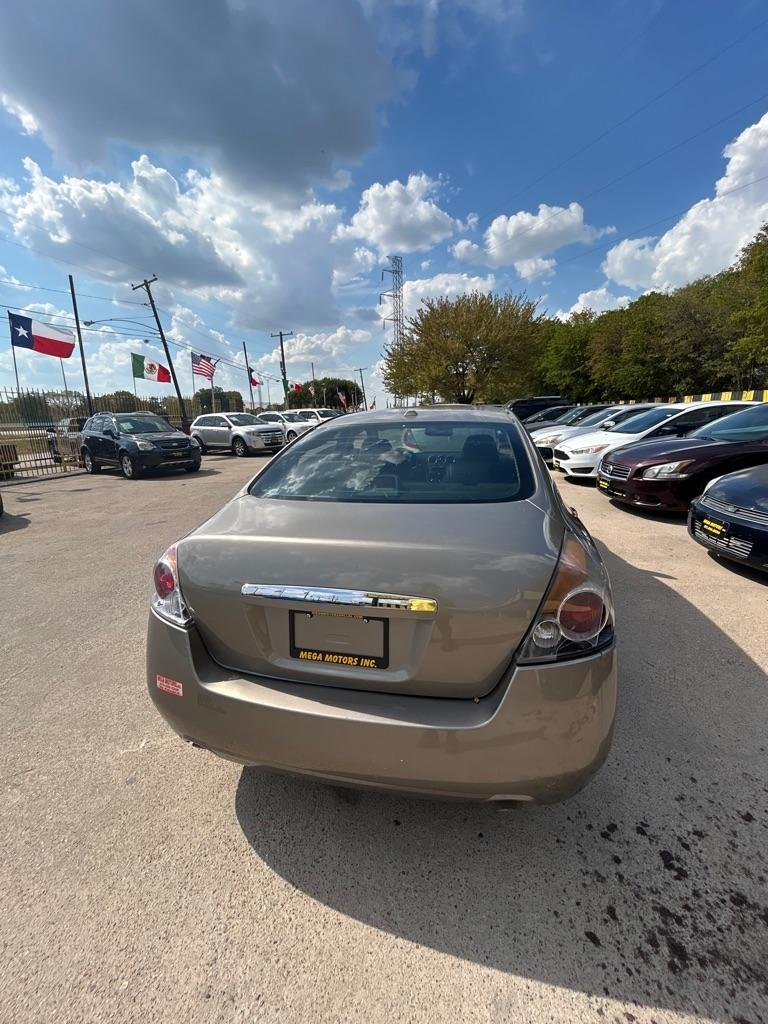 Nissan Altima  2008