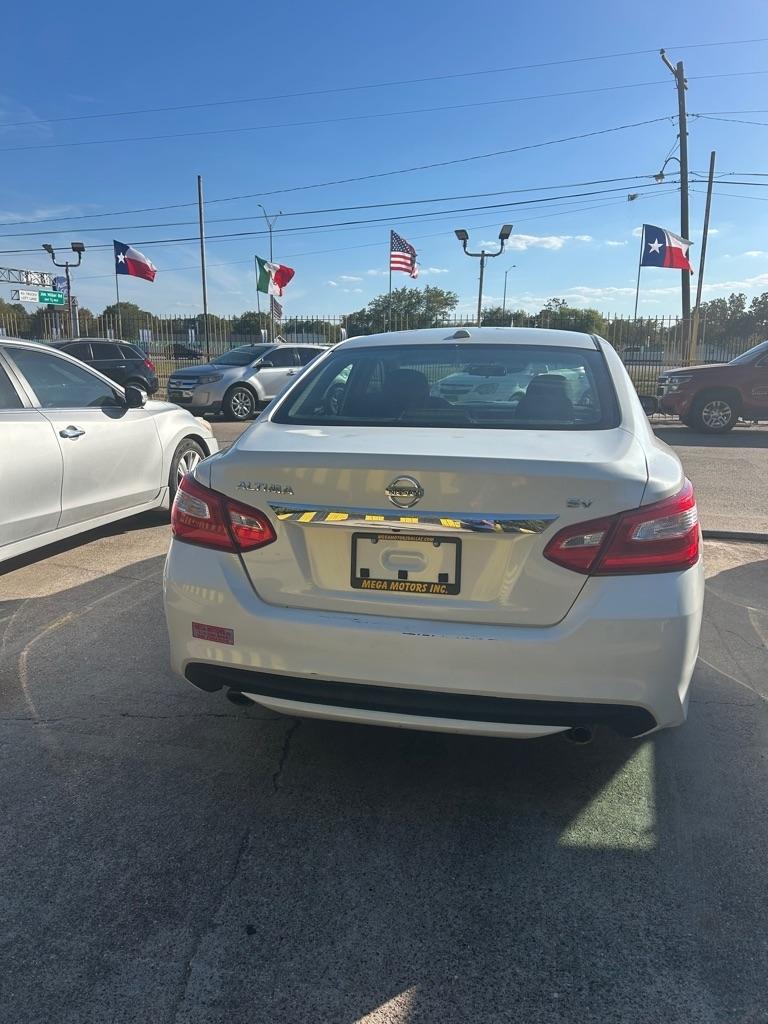 Nissan Altima  2016