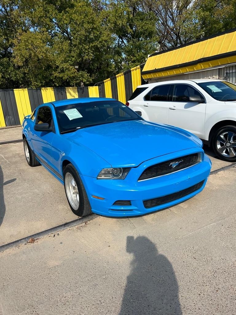 Ford Mustang  2013