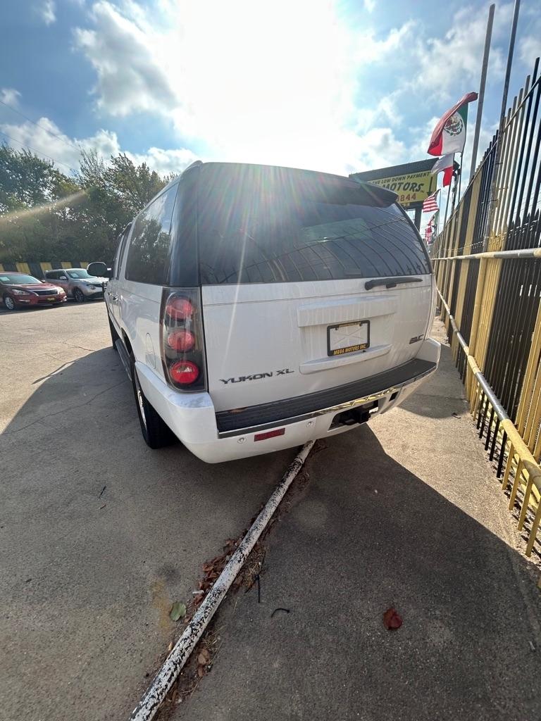 GMC Yukon Denali  2007