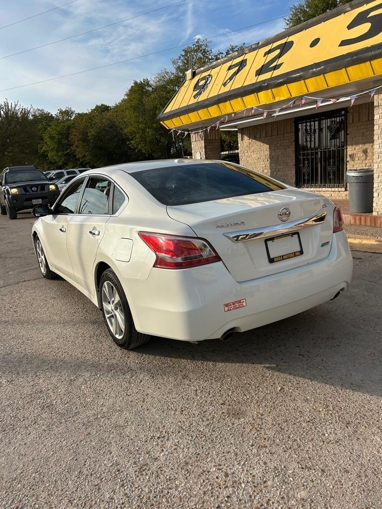 Nissan Altima  2013