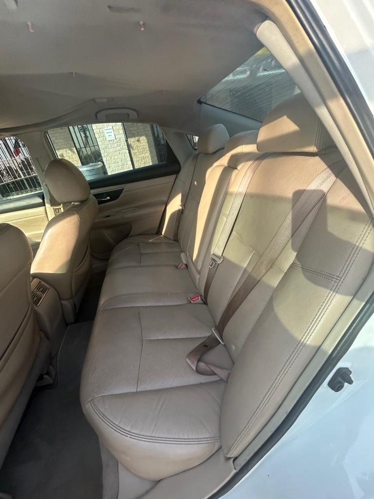 Nissan Altima  2013