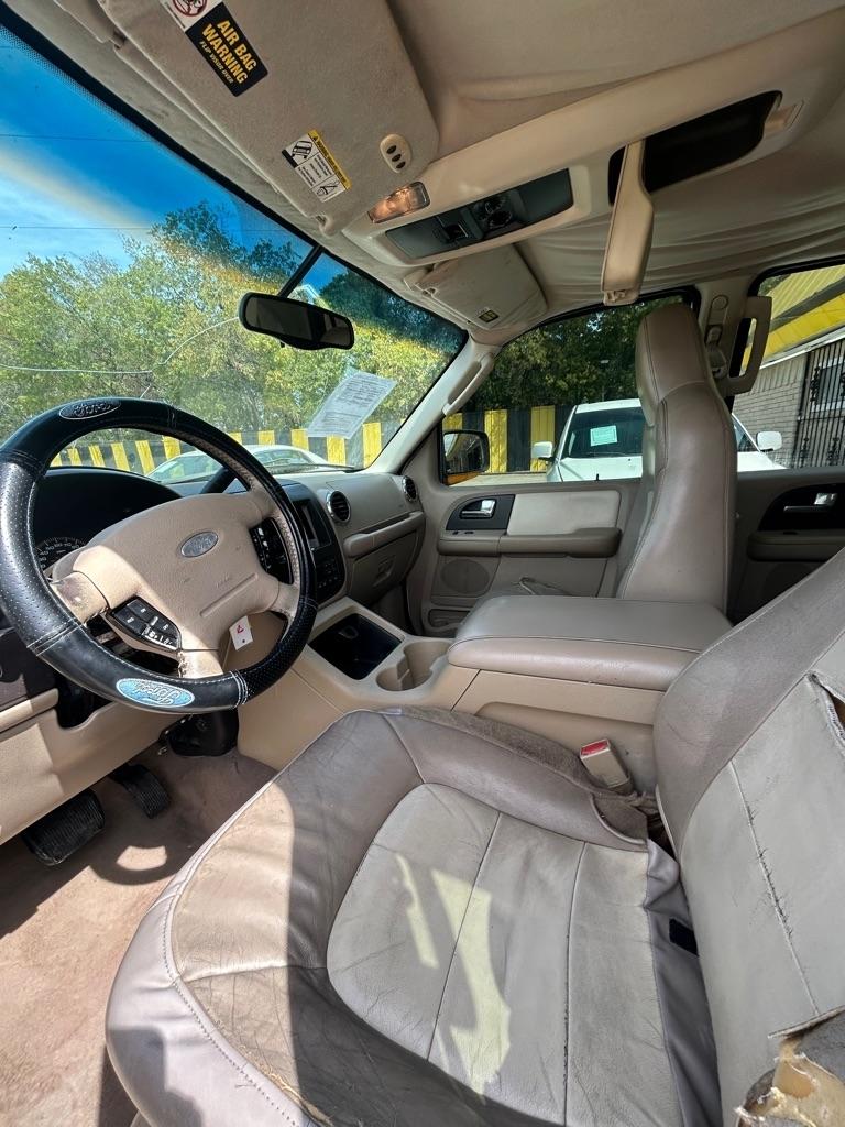 Ford Expedition  2004