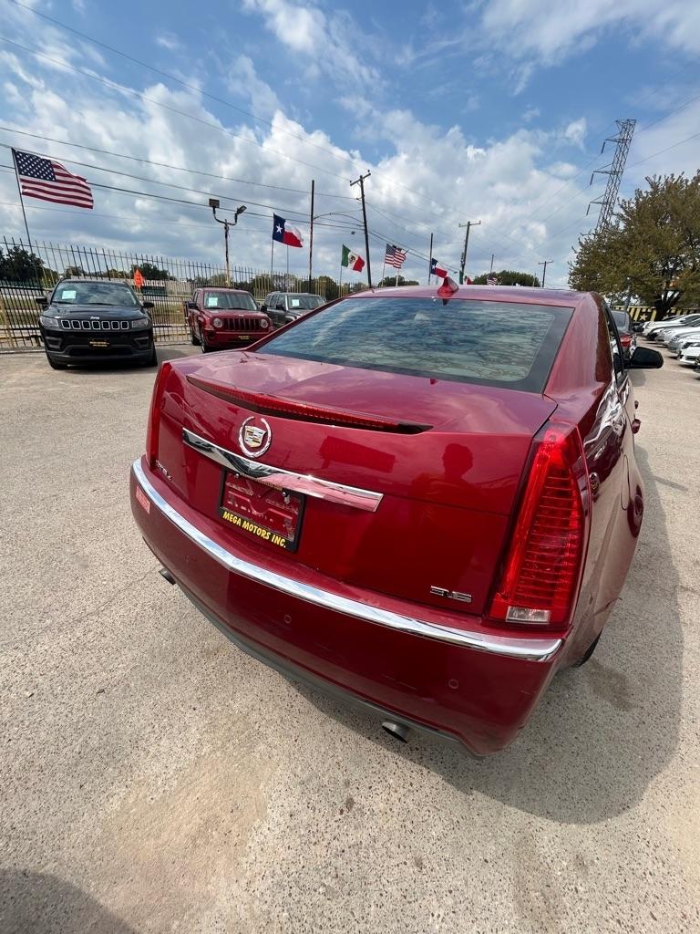 Cadillac CTS  2010