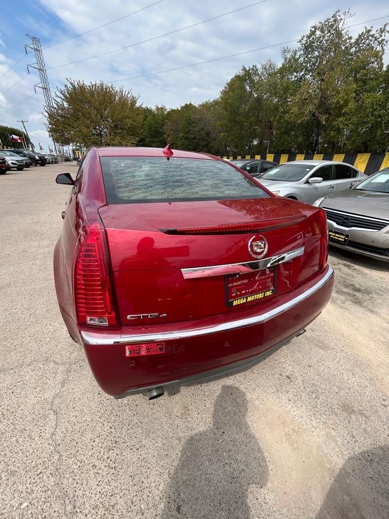 Cadillac CTS  2010