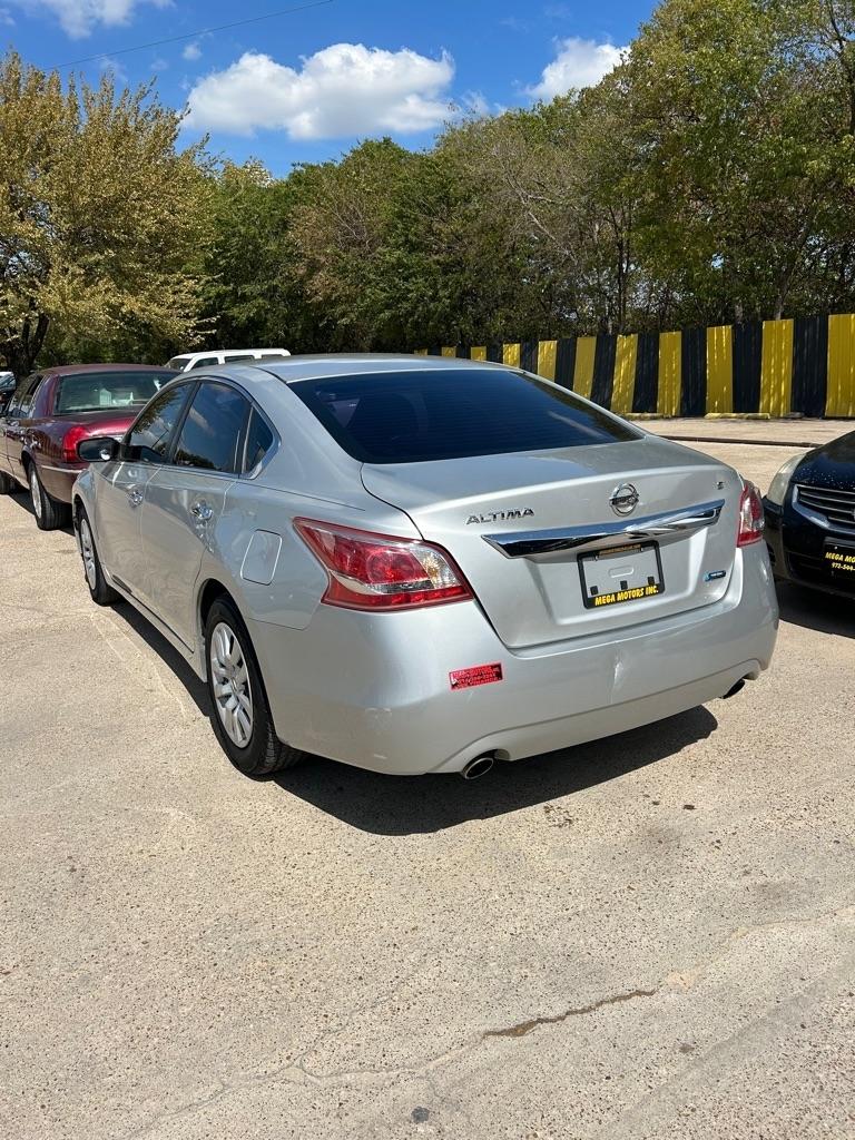 Nissan Altima  2013