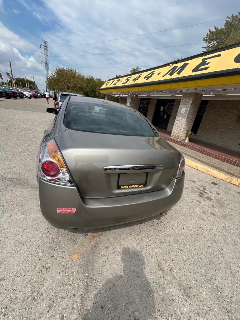 Nissan Altima  2008