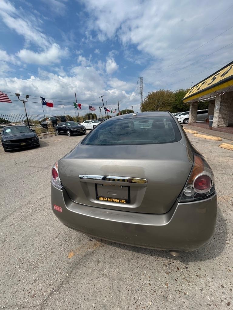 Nissan Altima  2008