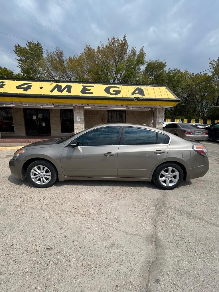 Nissan Altima  2015