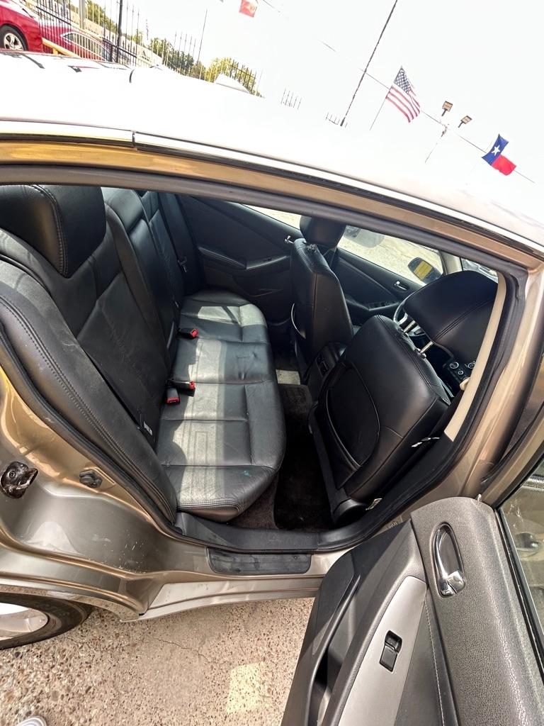 Nissan Altima  2015