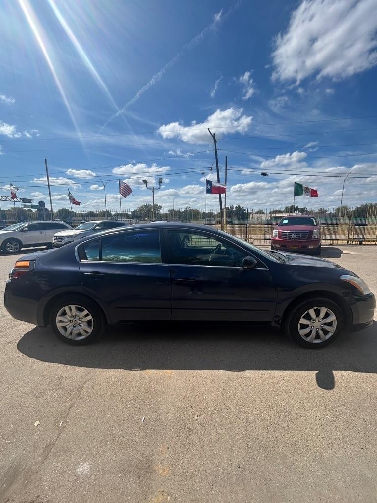 Nissan Altima  2012