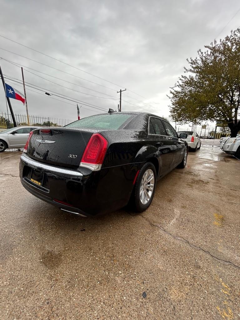 Chrysler 300  2016
