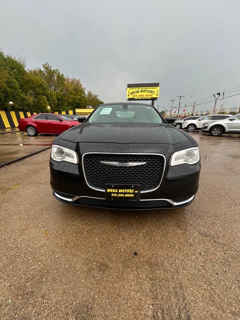 Chrysler 300  2016