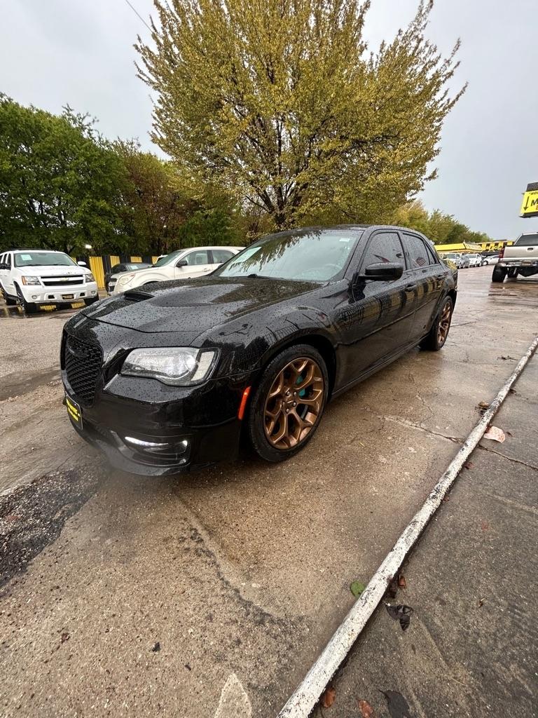Chrysler 300  2019