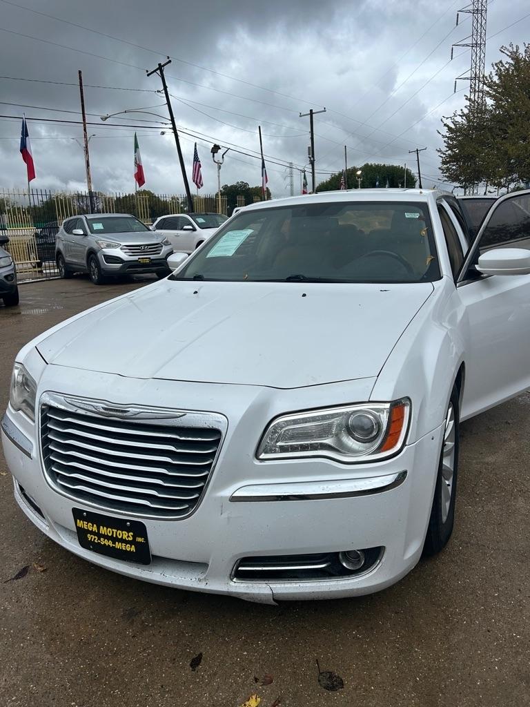 Chrysler 300  2013