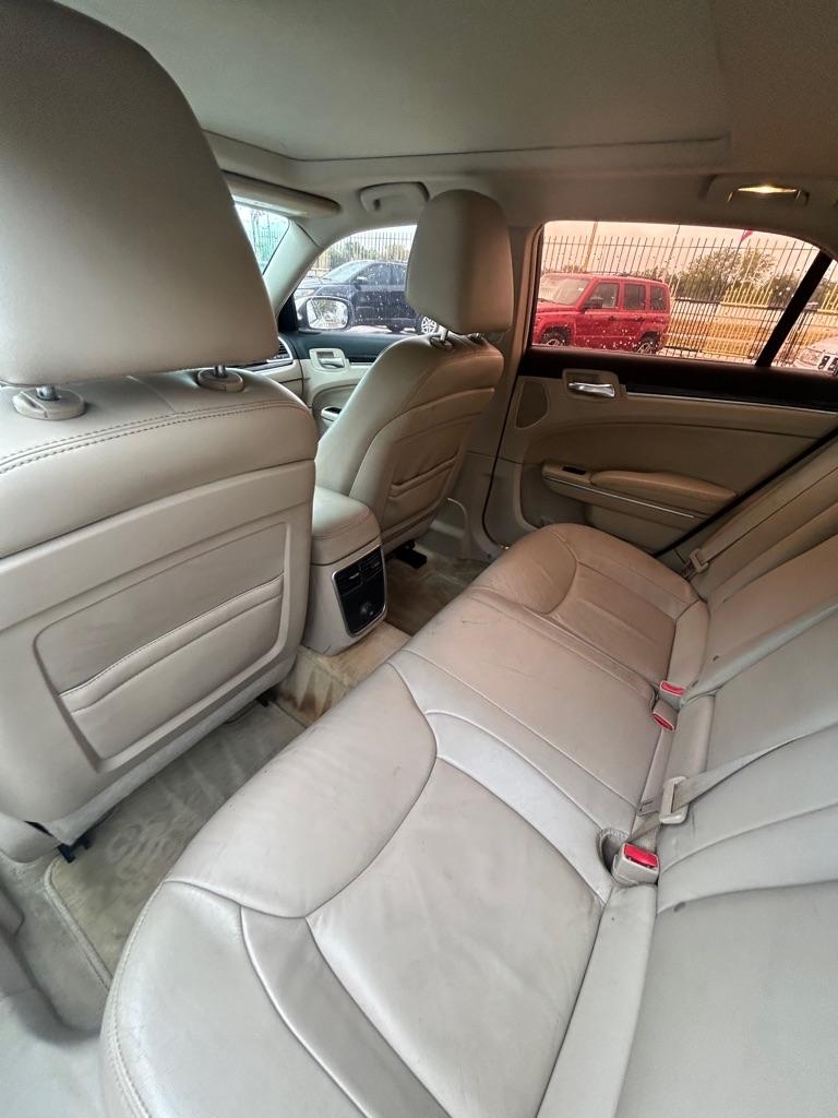 Chrysler 300  2013